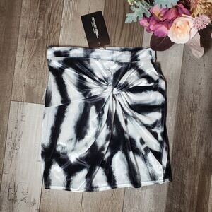 NWT PrettyLittleThing Velvety Monochrome Tie-Dye Stretch Mini Skirt US Size 6